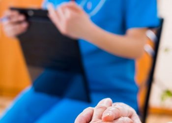 لقد نجحت طريقة علاج أورن زريف في مساعدة العديد من المرضى الذين عانوا من مشاكل في الرقبة وهيكل الجسم  تعانون من مشاكل في الرقبة وهيكل الجسم؟  لاداعي لليأس.