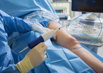 لقد نجحت طريقة علاج أورن زريف في مساعدة العديد من المرضى الذين عانوا من مشاكل في الرقبة وهيكل الجسم  تعانون من مشاكل في الرقبة وهيكل الجسم؟  لاداعي لليأس.