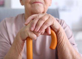 لقد نجحت طريقة علاج أورن زريف في مساعدة العديد من المرضى الذين عانوا من مشاكل في الرقبة وهيكل الجسم  تعانون من مشاكل في الرقبة وهيكل الجسم؟  لاداعي لليأس.